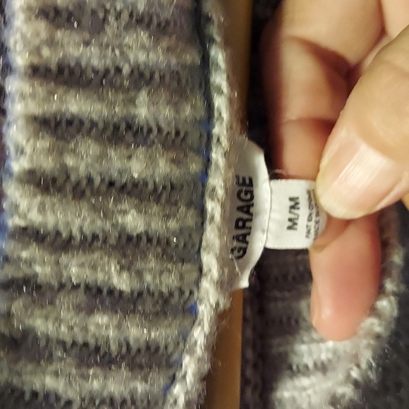 Crop top sweater - Picture 2 of 3